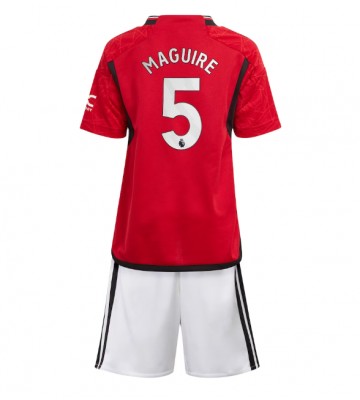 Manchester United Harry Maguire #5 Koszulka Podstawowych Dziecięca 2023-24 Krótki Rękaw (+ Krótkie spodenki)